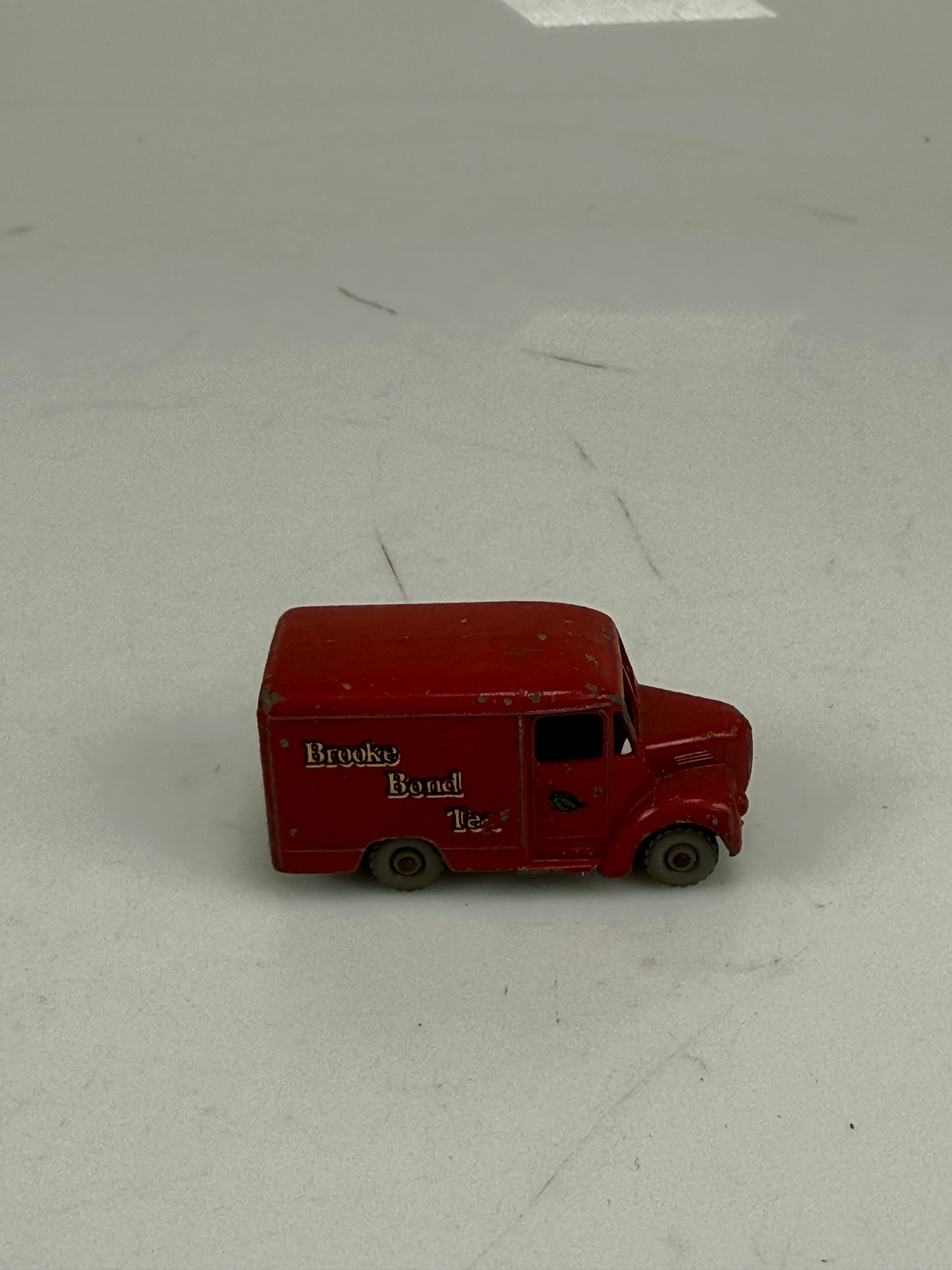MATCHBOX LESNEY #47 BROOKE BOND TEA 1 TON TROJAN VAN Grey Wheels