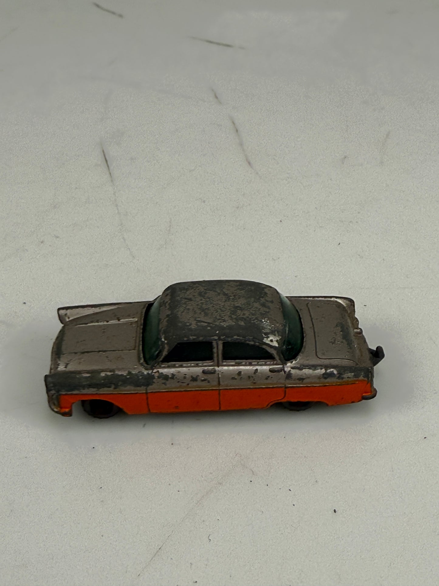 Matchbox Lesney # 33a Ford Zodiac metallic mauve/orange Good no Box