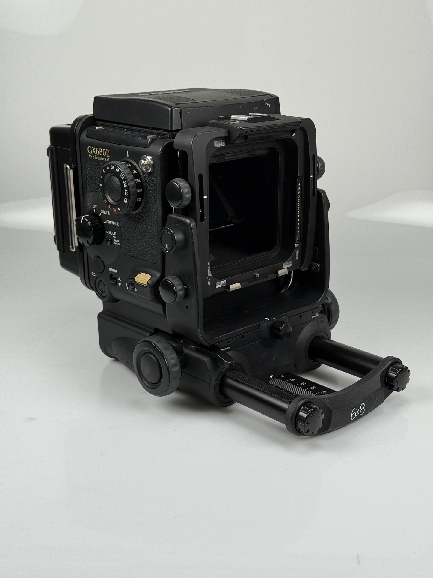 Fuji Fujifilm GX680 III Medium format film camera body, 120 roll film holder, WLF