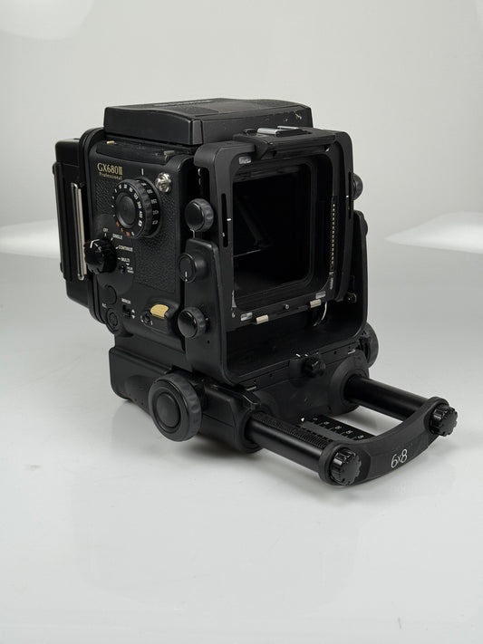 Fuji Fujifilm GX680 III Medium format film camera body, 120 roll film holder, WLF