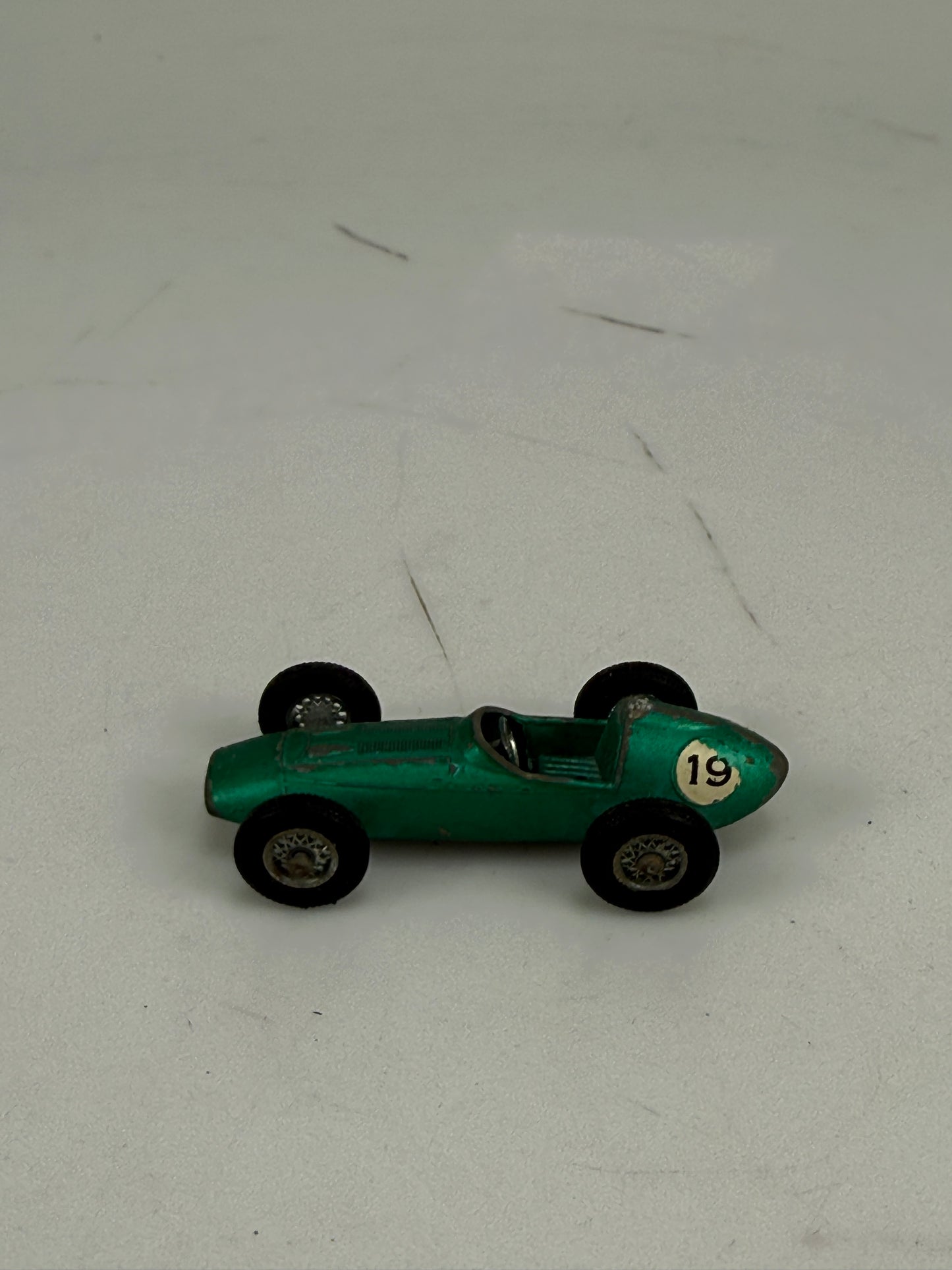 Vintage Lesney Matchbox #19 ASTON MARTIN DBR5 Race Car - NO DRIVER