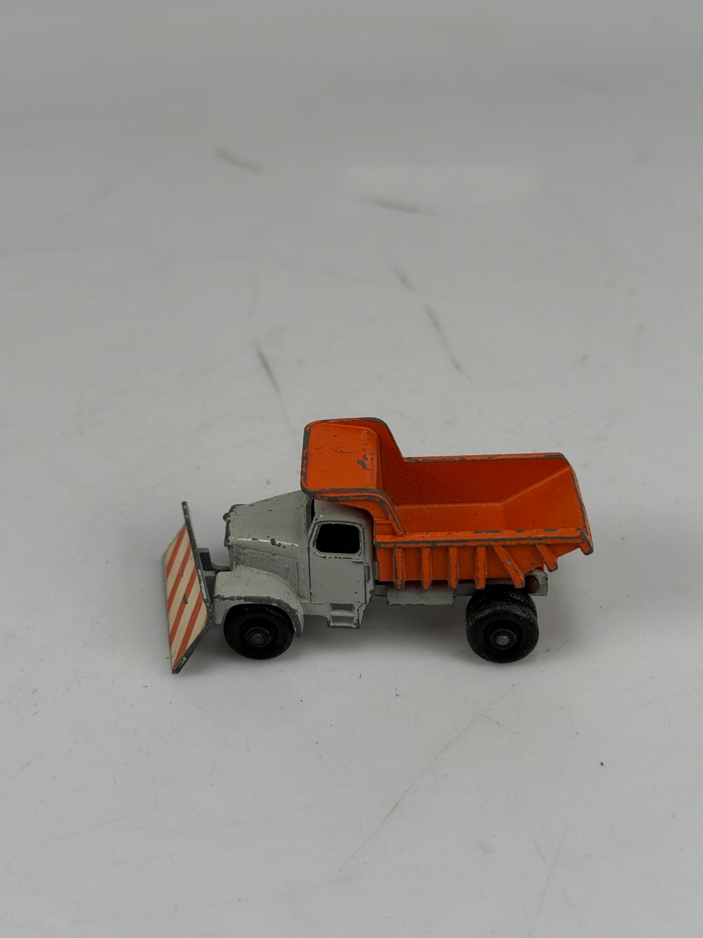 Vintage Lesney Matchbox Series No 16 Orange/Gray Scammell Snow Plow Truck