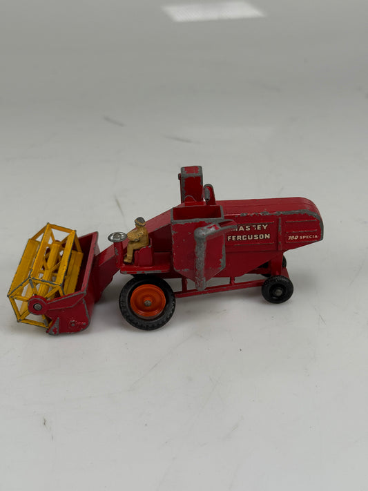 Matchbox Lesney Major Pack No. 5 Massey-Ferguson Combine