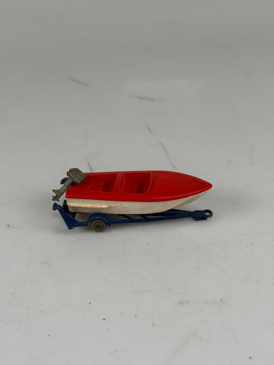 MATCHBOX Lesney No. 48 SPORTS BOAT with BLUE TRAILER Made In England