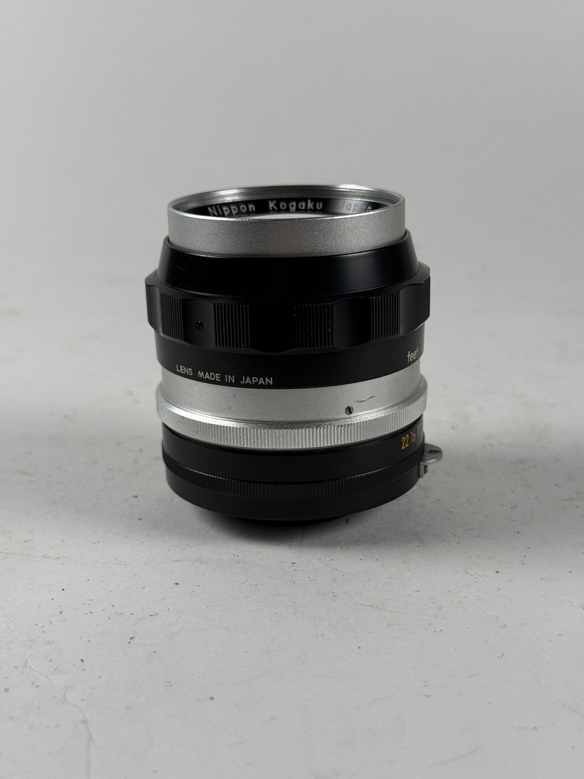 Nikon Nikkor-P 10.5cm 105mm F2.5 Non AI Feet Lens