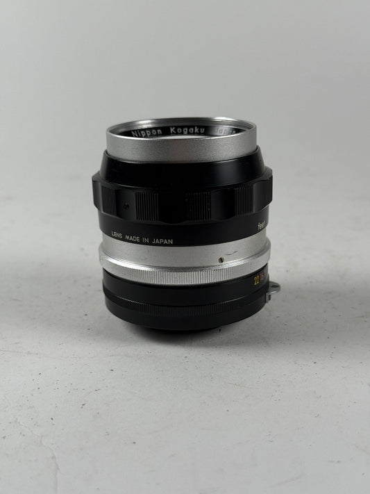 Nikon Nikkor-P 10.5cm 105mm F2.5 Non AI Feet Lens