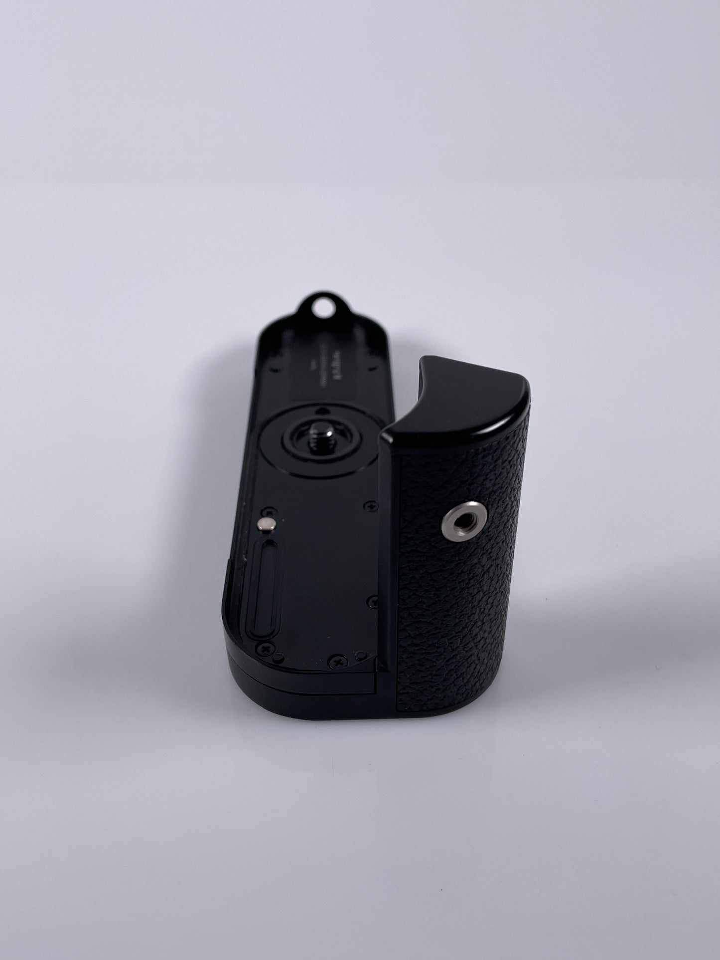 Leica Handgrip M for M Monochrom (Typ 246), M (Typ 240), M (Typ 262), M-P (Typ 240) Body, Black Paint (14496)