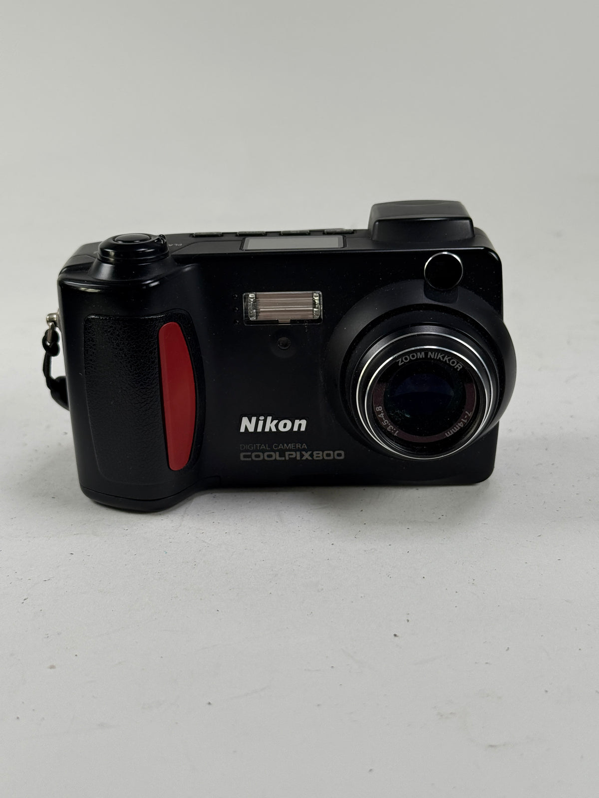 Nikon COOLPIX 800 2.1MP Zoom Digital Camera Black