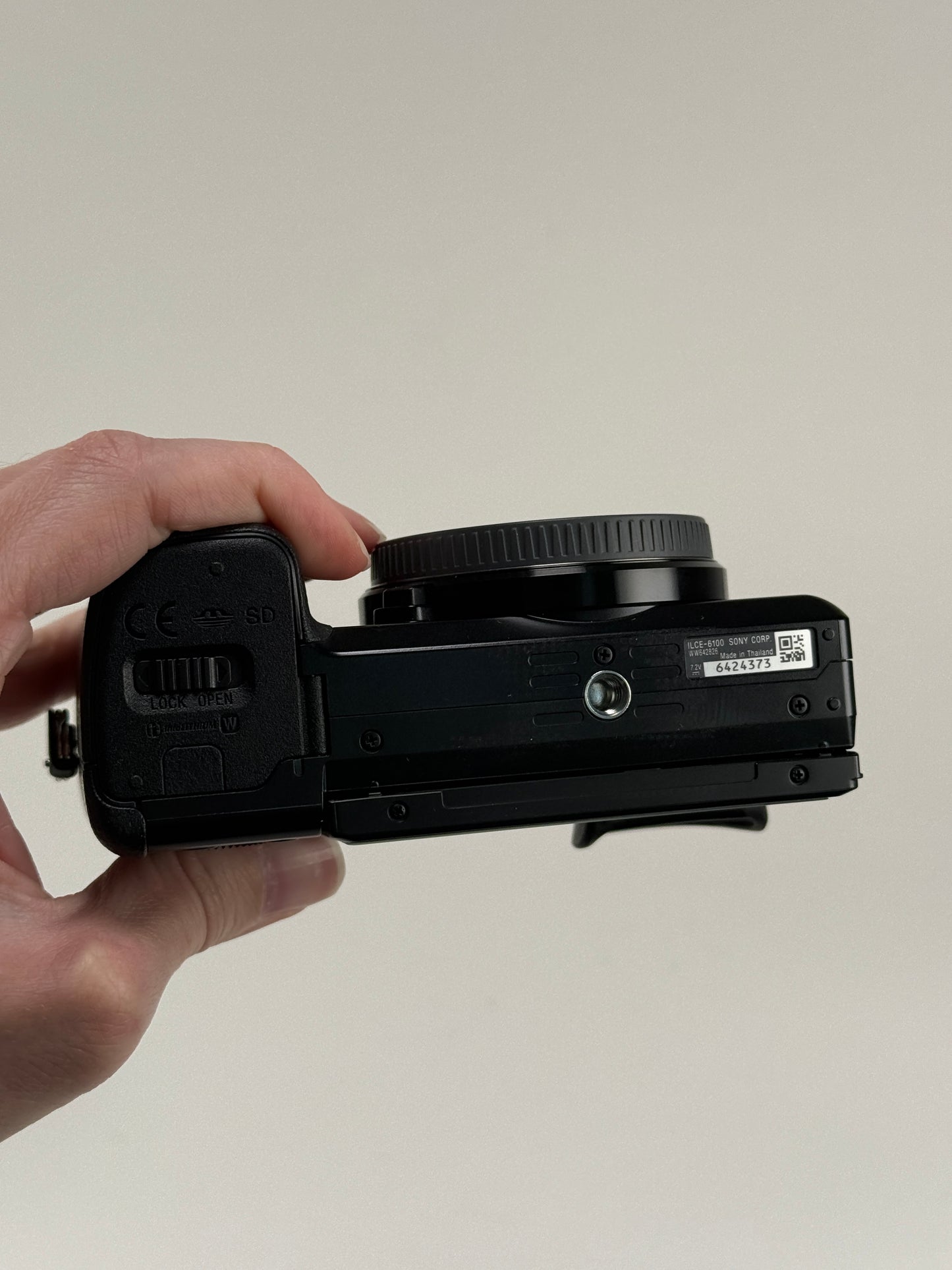 MINT Sony Alpha a6100 24.2MP Digital Camera - Black (Body Only)