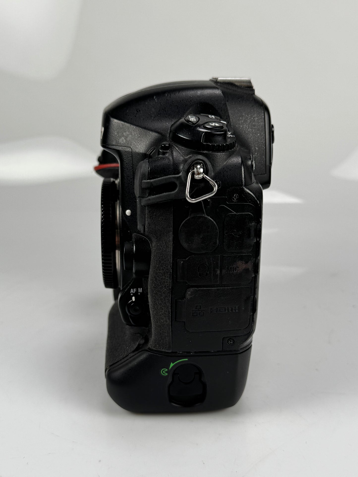 Nikon D4 DSLR 16.2MP Digital Camera Body full frame