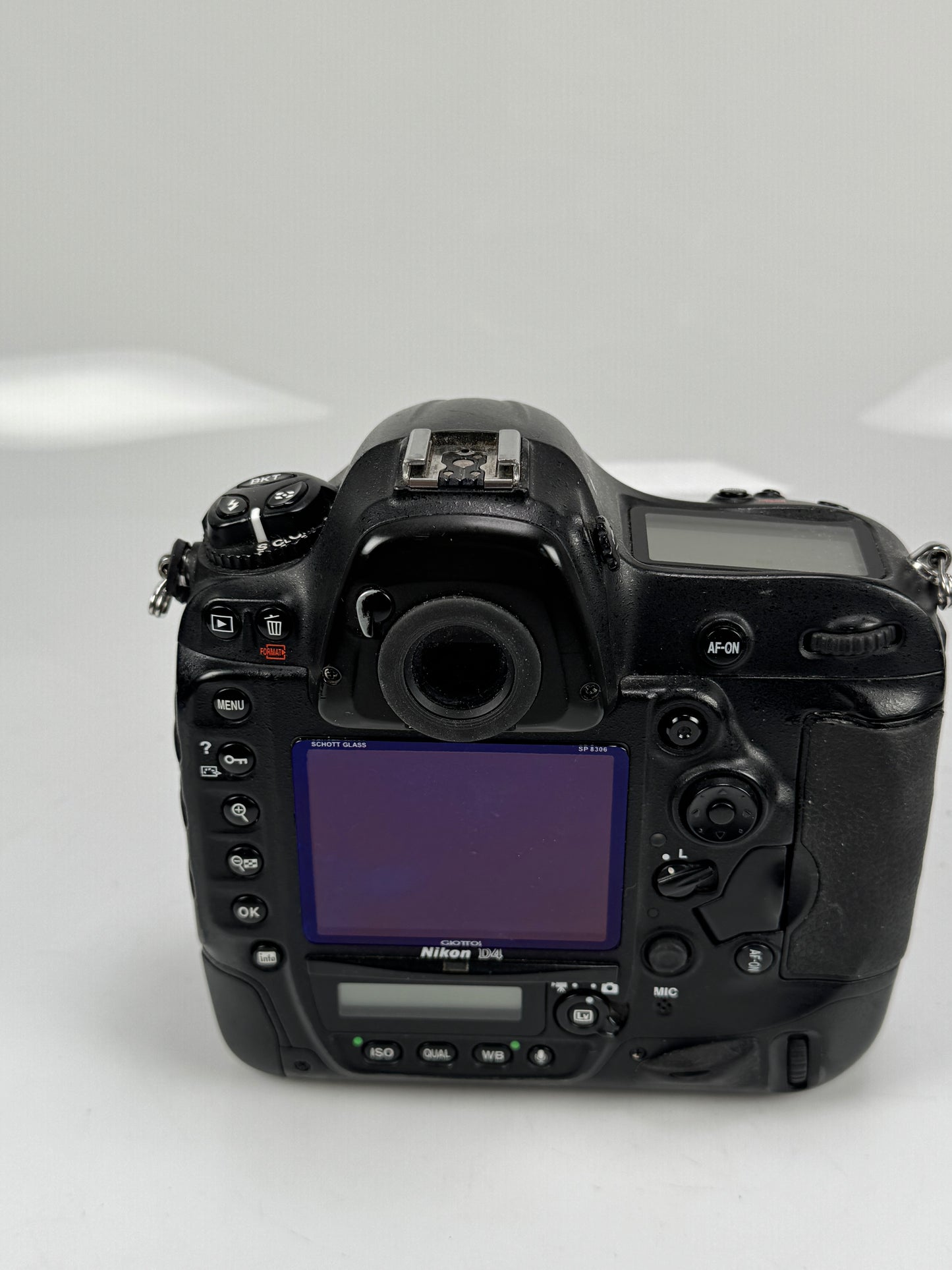 Nikon D4 DSLR 16.2MP Digital Camera Body full frame