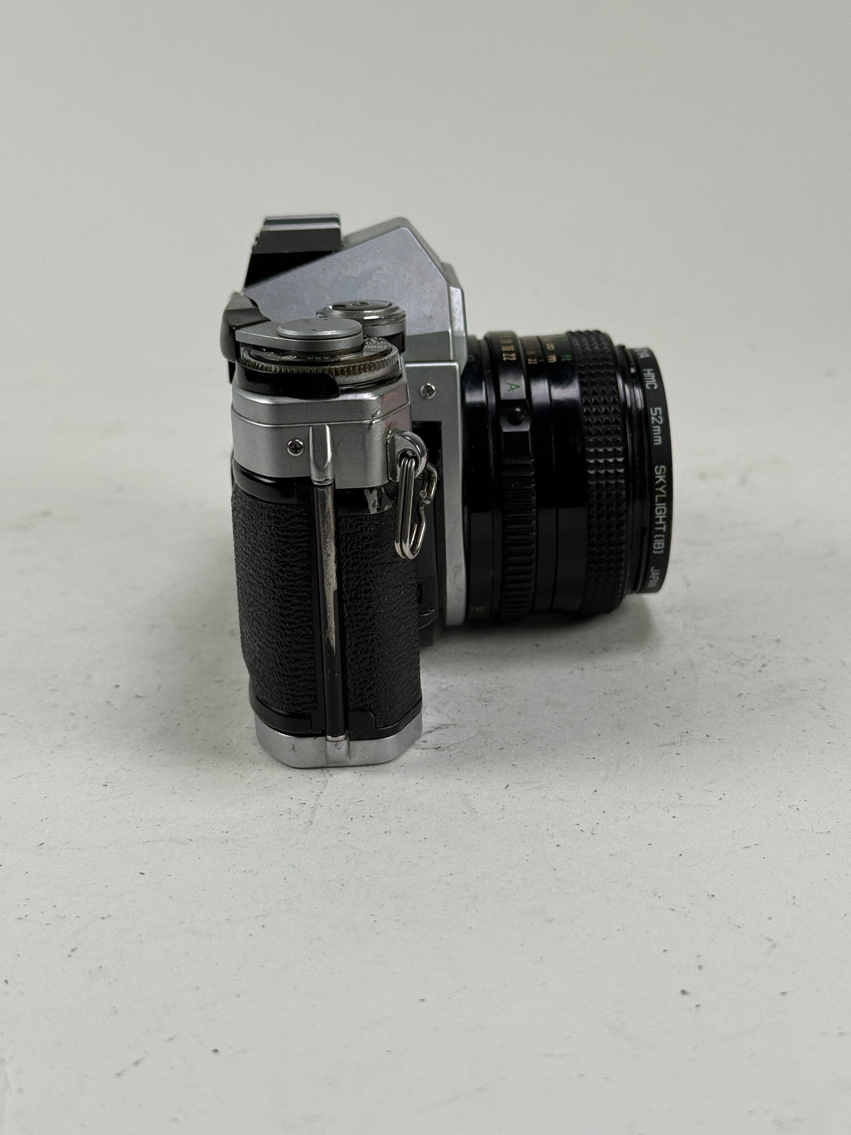 CANON AE-1 PROGRAM chrome SLR 35mm Film Camera with 50mm f1.8 FD KIT