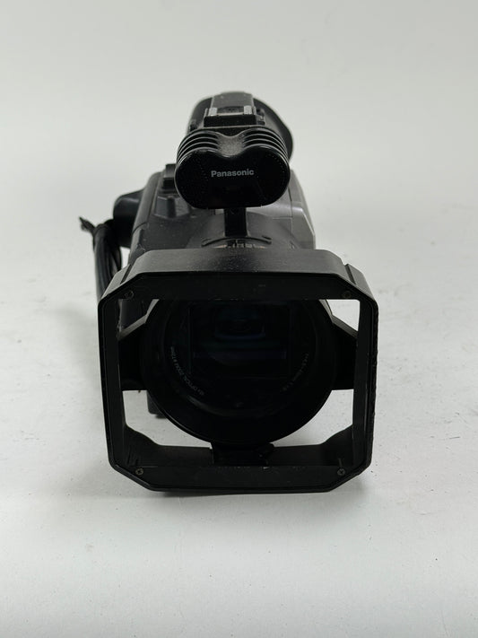 Panasonic AG-DVX100 3CCD 24P MiniDV Camcorder