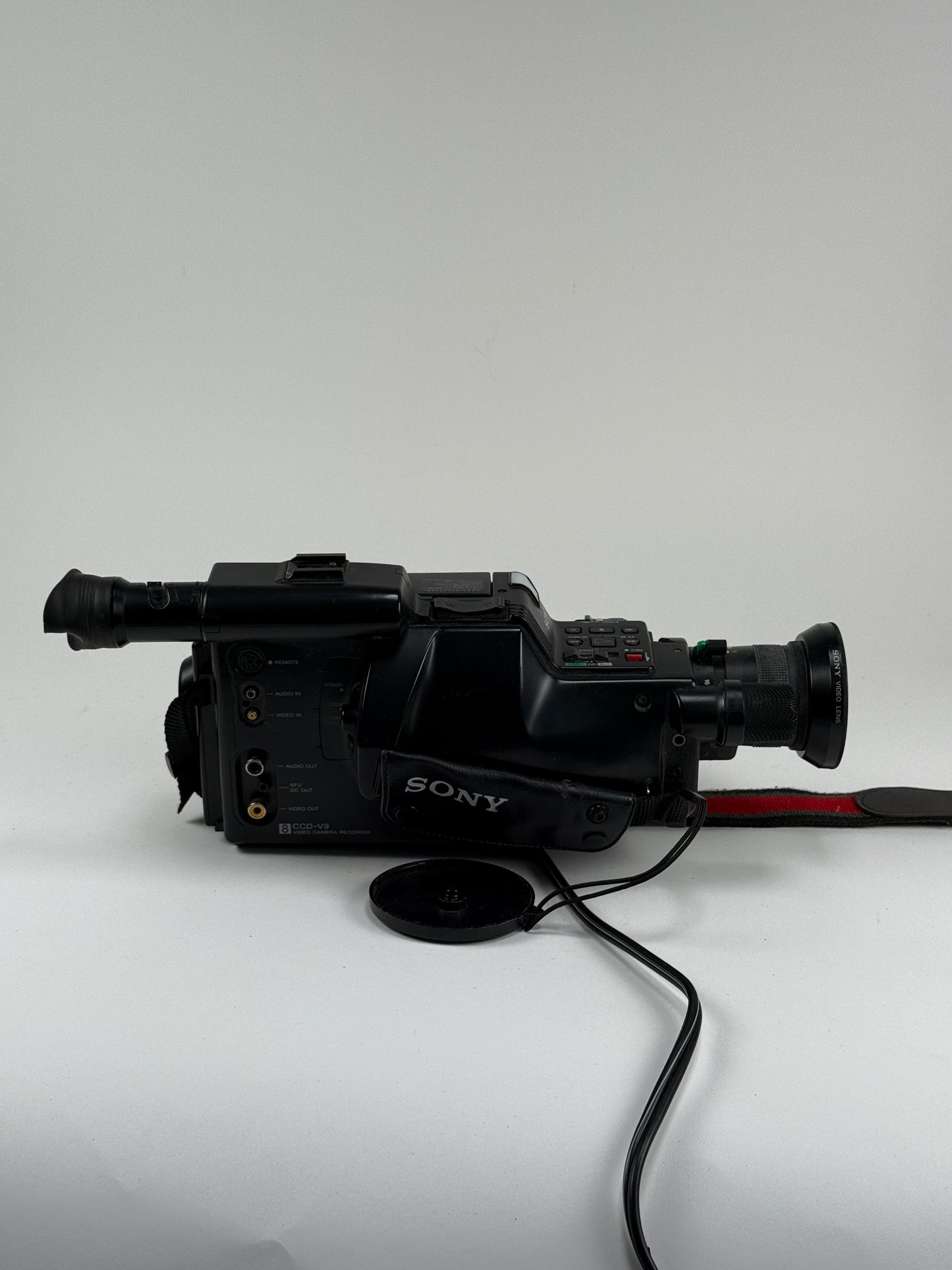 Sony Handycam Pro Video CCD-V9 Camera With Accessories