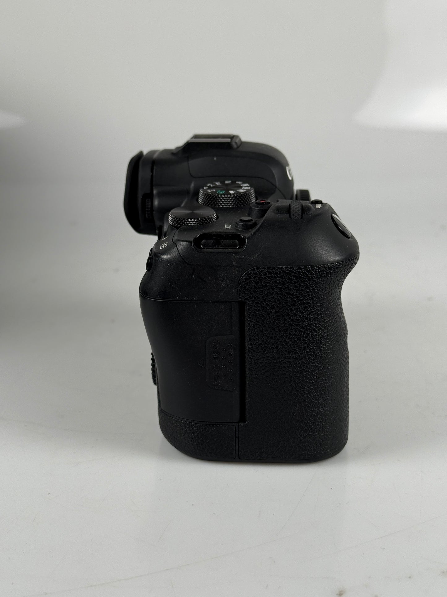 Canon EOS R6 Full-Frame Mirrorless Camera with 4K Video, Full-Frame CMOS Senor