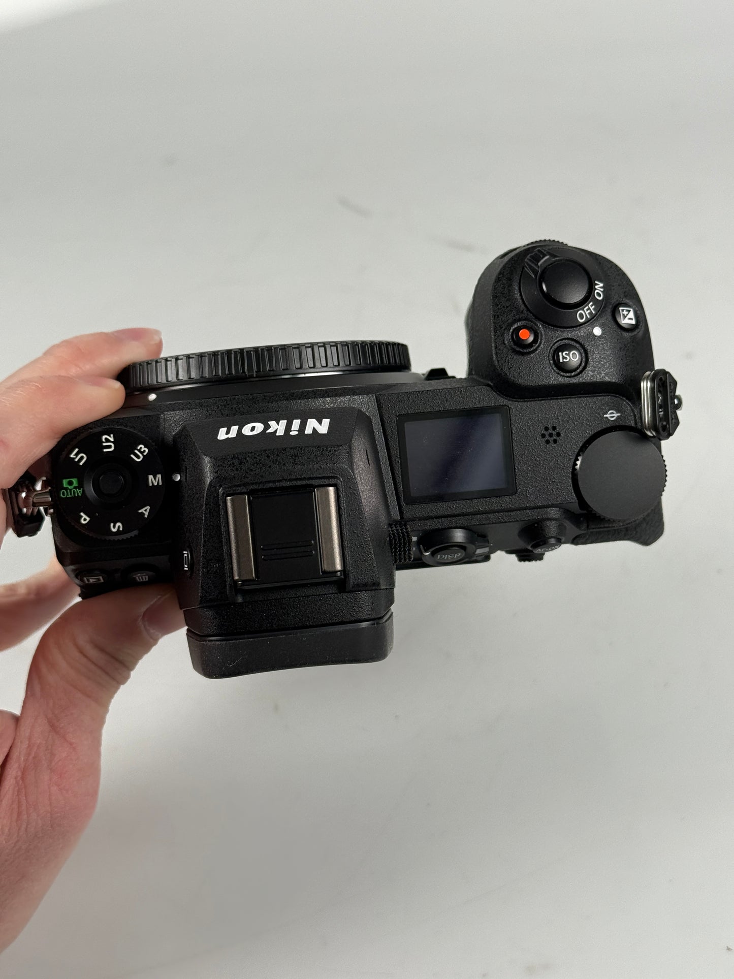 Nikon Z7 mirrorless digital camera body 45.7MP (350 Shots)