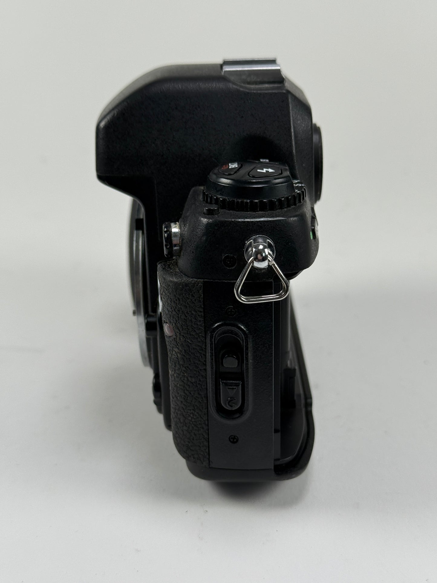 Nikon F100 35mm Camera Body Only