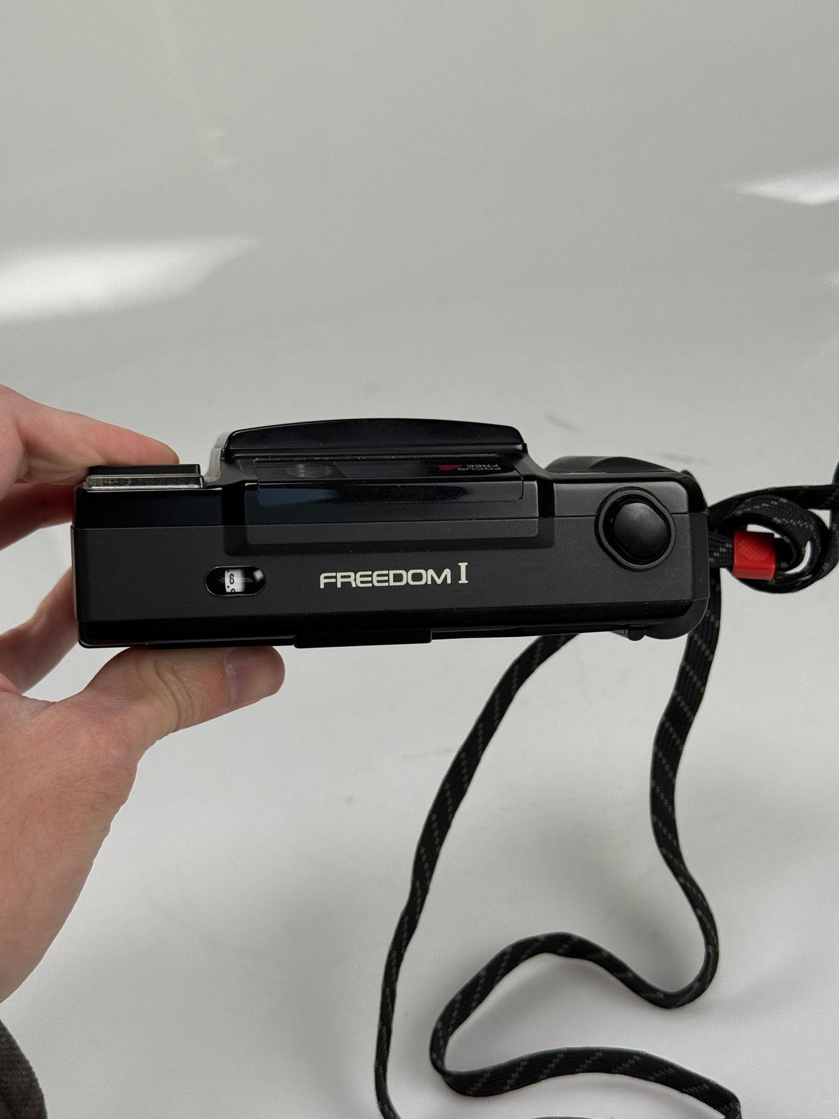 Minolta Freedom I 35mm Film Camera Compact Point & Shoot