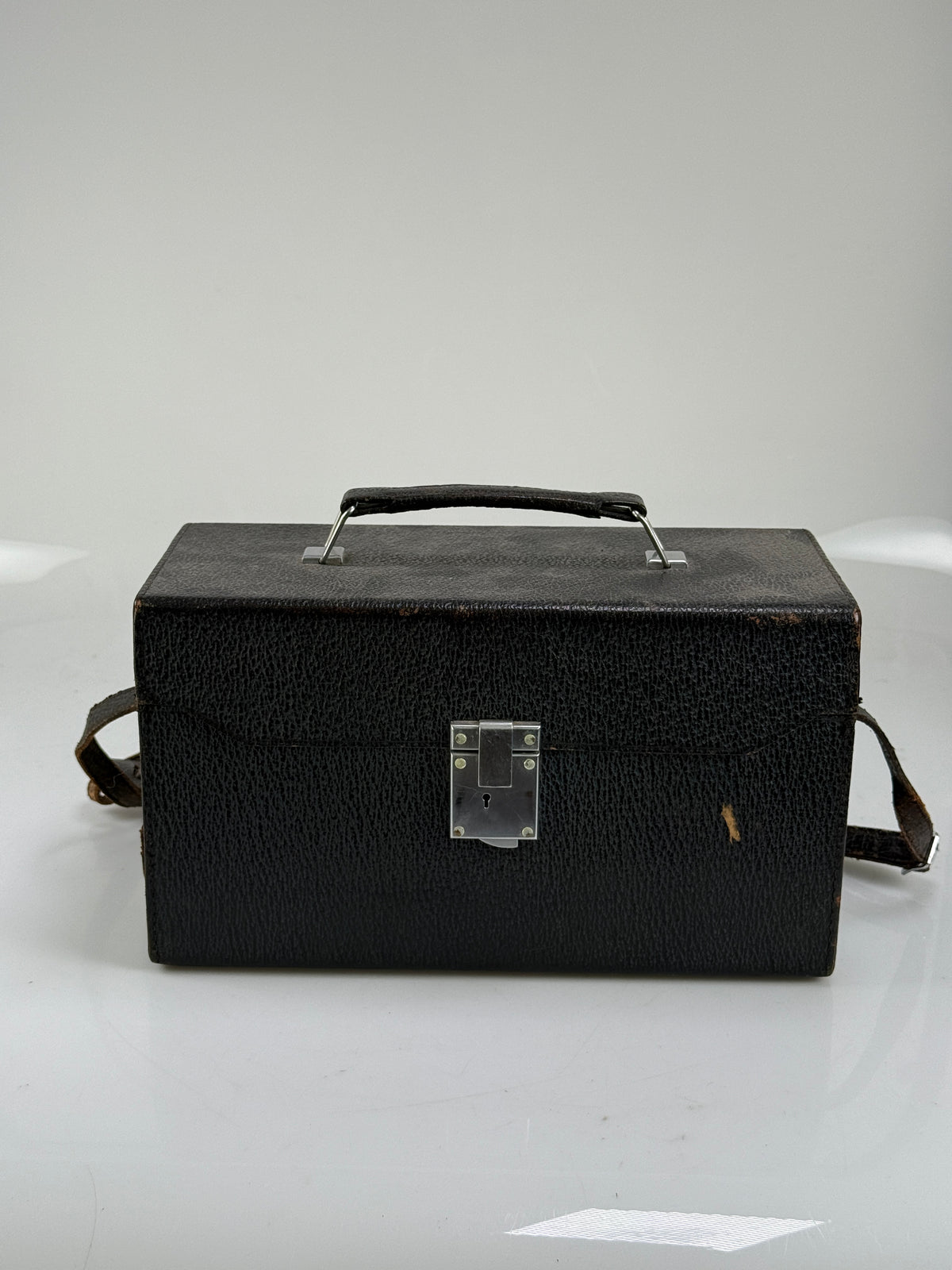 Cine Kodak Model K 16mm Cine Film Camera - Fully Working kit w/ case