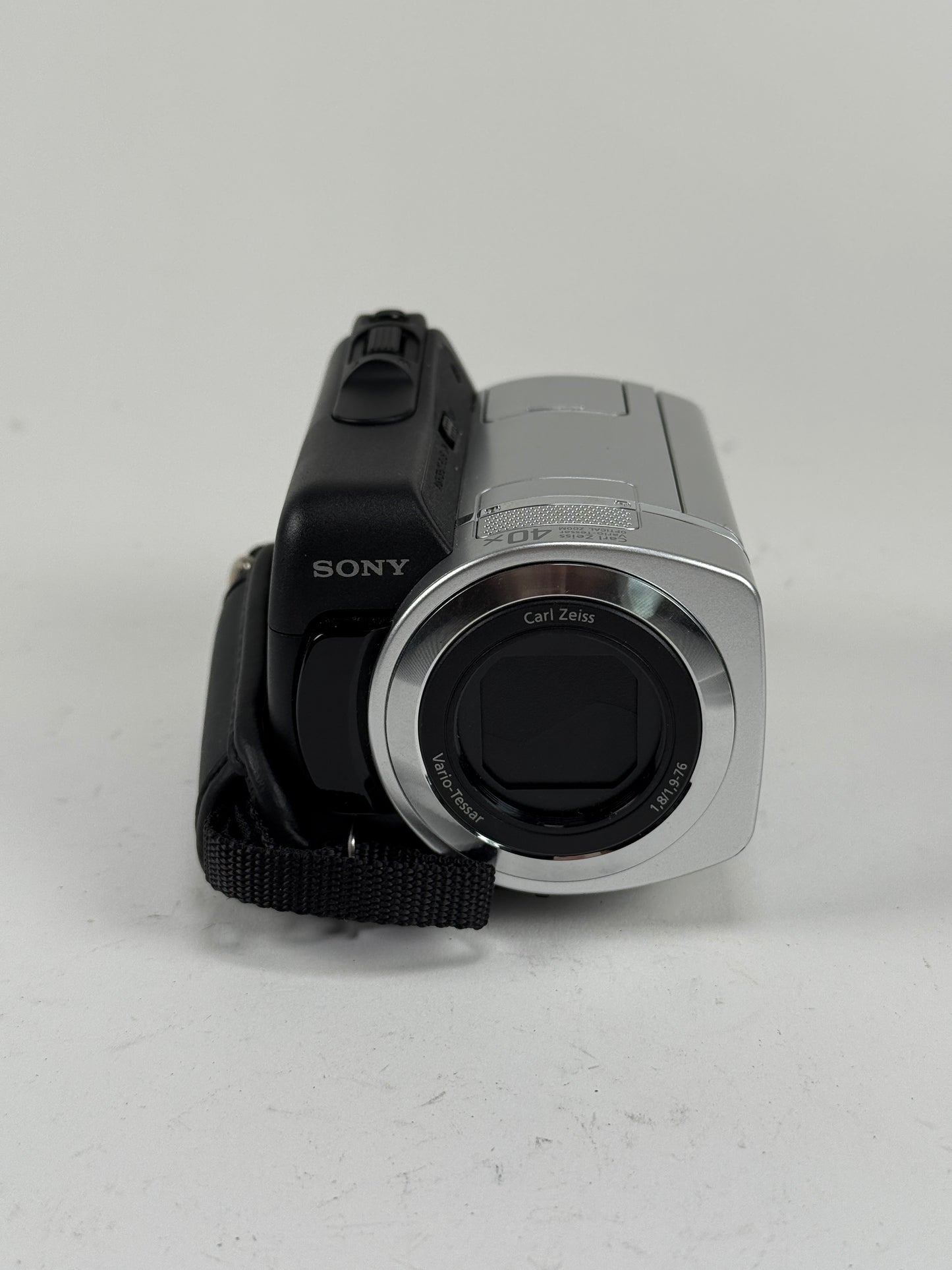 Sony Handycam DCR-SR45 Handheld Camcorder 30GB