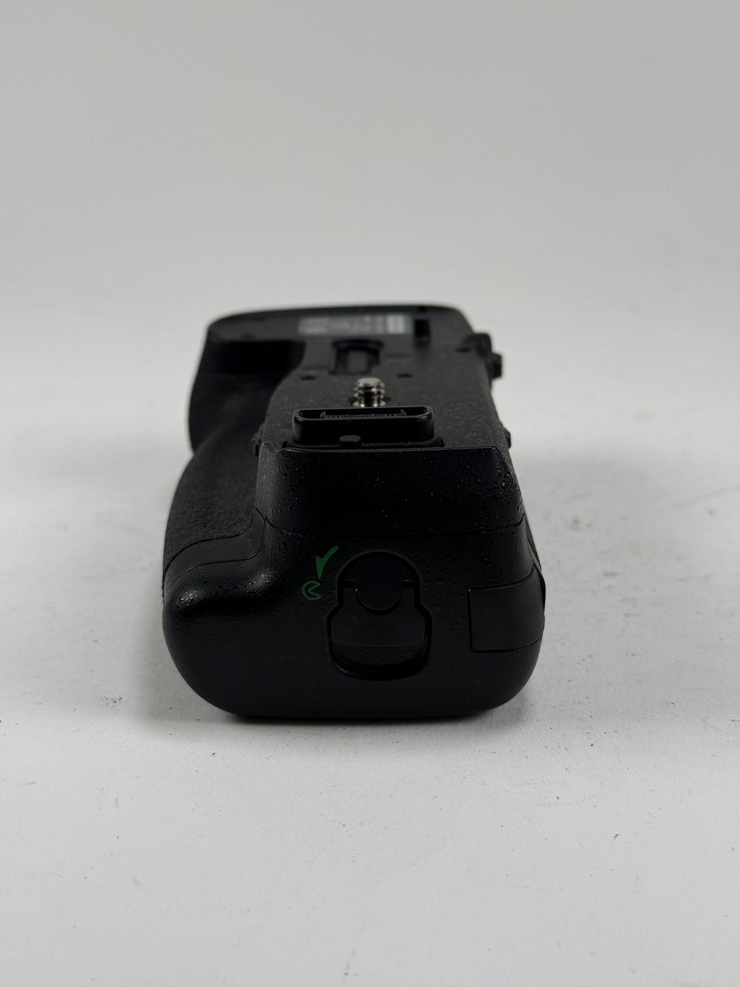 Genuine OEM Nikon MB-D18 Multi Power Battery Pack Grip for D850