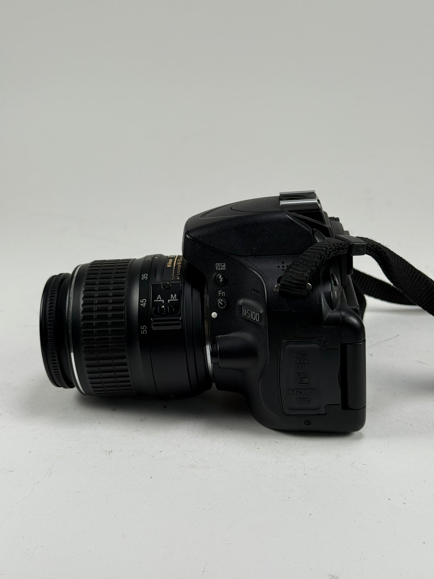 Nikon D5100 16.2MP DSLR Camera (Kit w/ AF VR DX 18-55mm Lens)