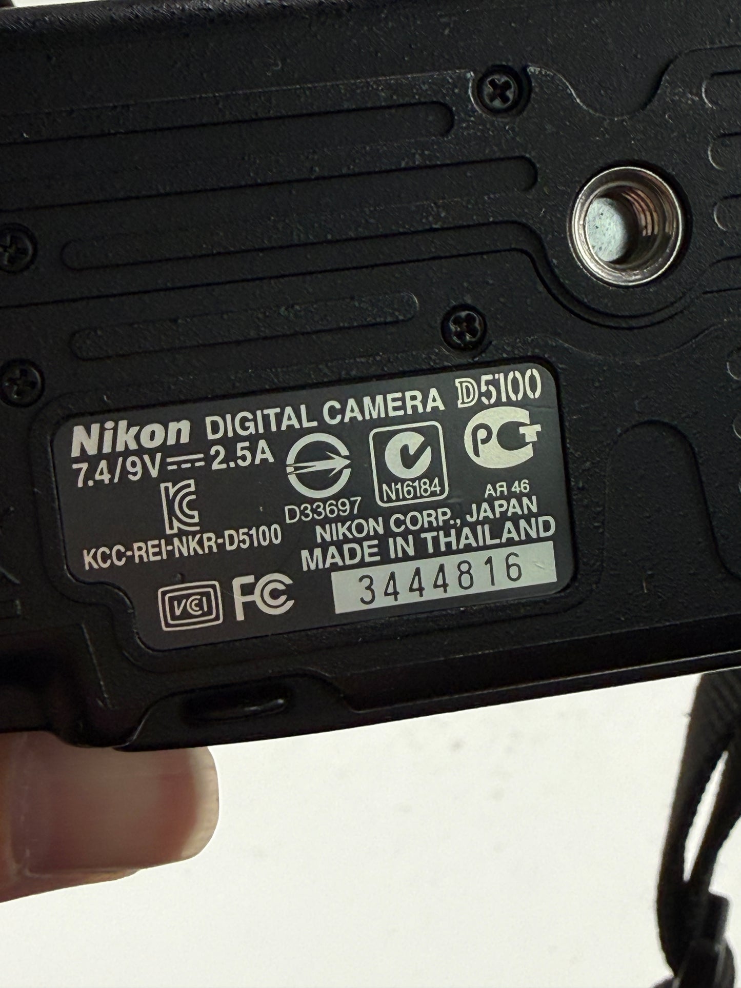 Nikon D5100 16.2MP DSLR Camera (Kit w/ AF VR DX 18-55mm Lens)