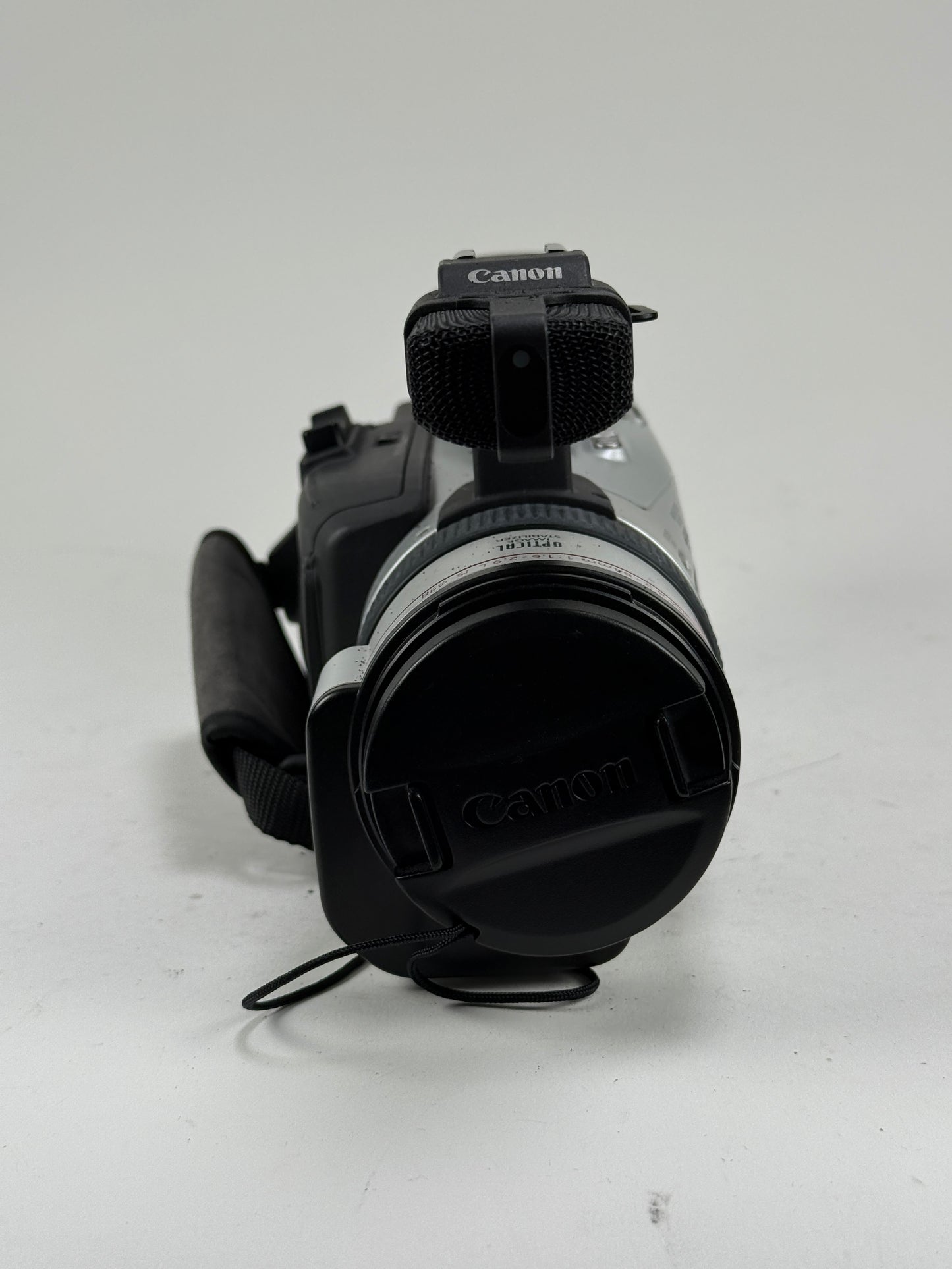 Canon DM-GL2 Silver 2.5″ LCD Lightweight MiniDV 3CCD Digital Video Camcorder