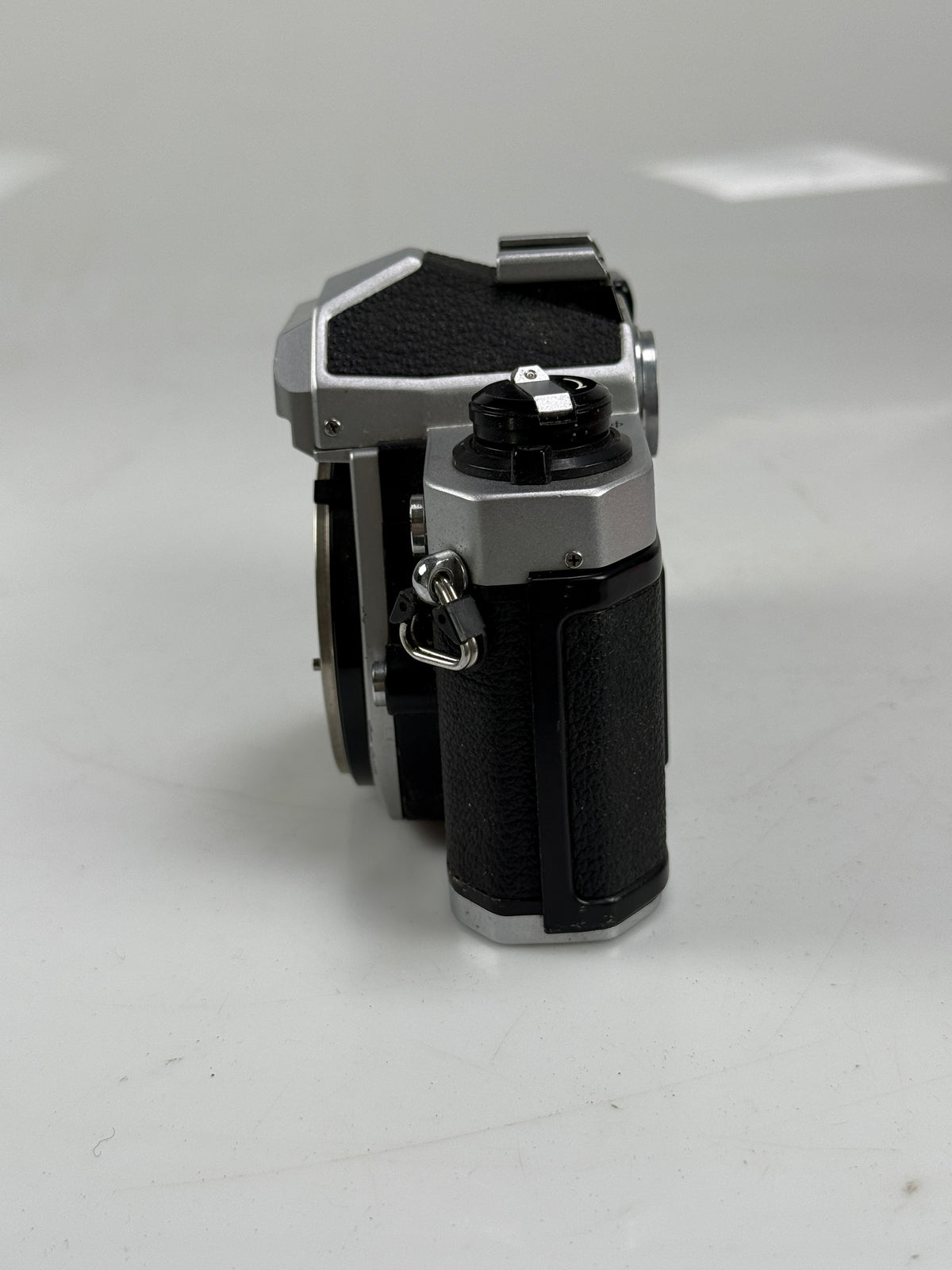 Nikon FM2 SLR Film Camera Body FM-2N Chrome