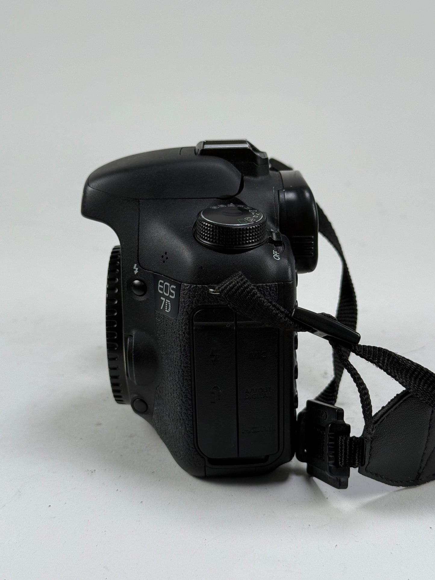 Canon EOS 7D 18MP Digital SLR Camera Body