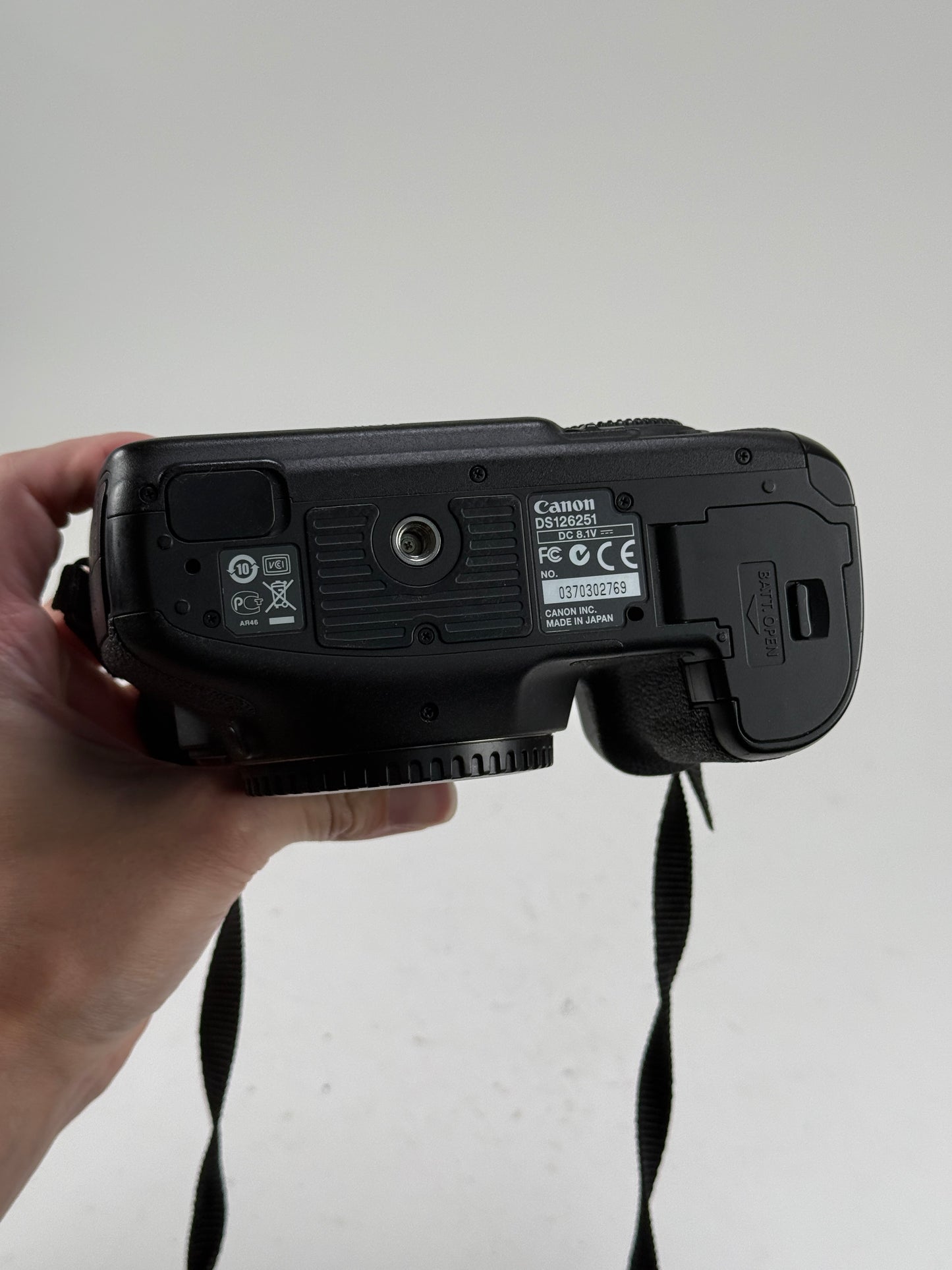 Canon EOS 7D 18MP Digital SLR Camera Body
