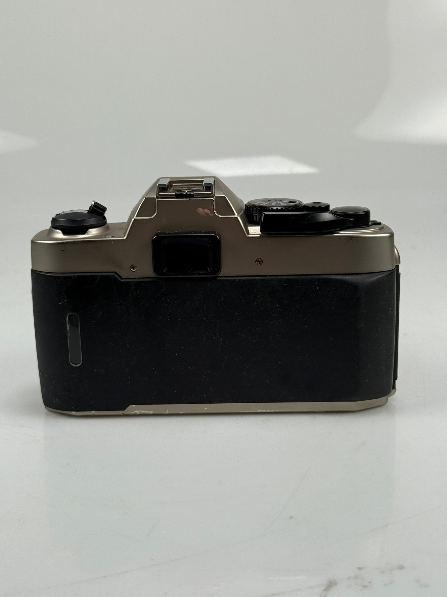 Nikon FM10 35mm SLR Film Camera