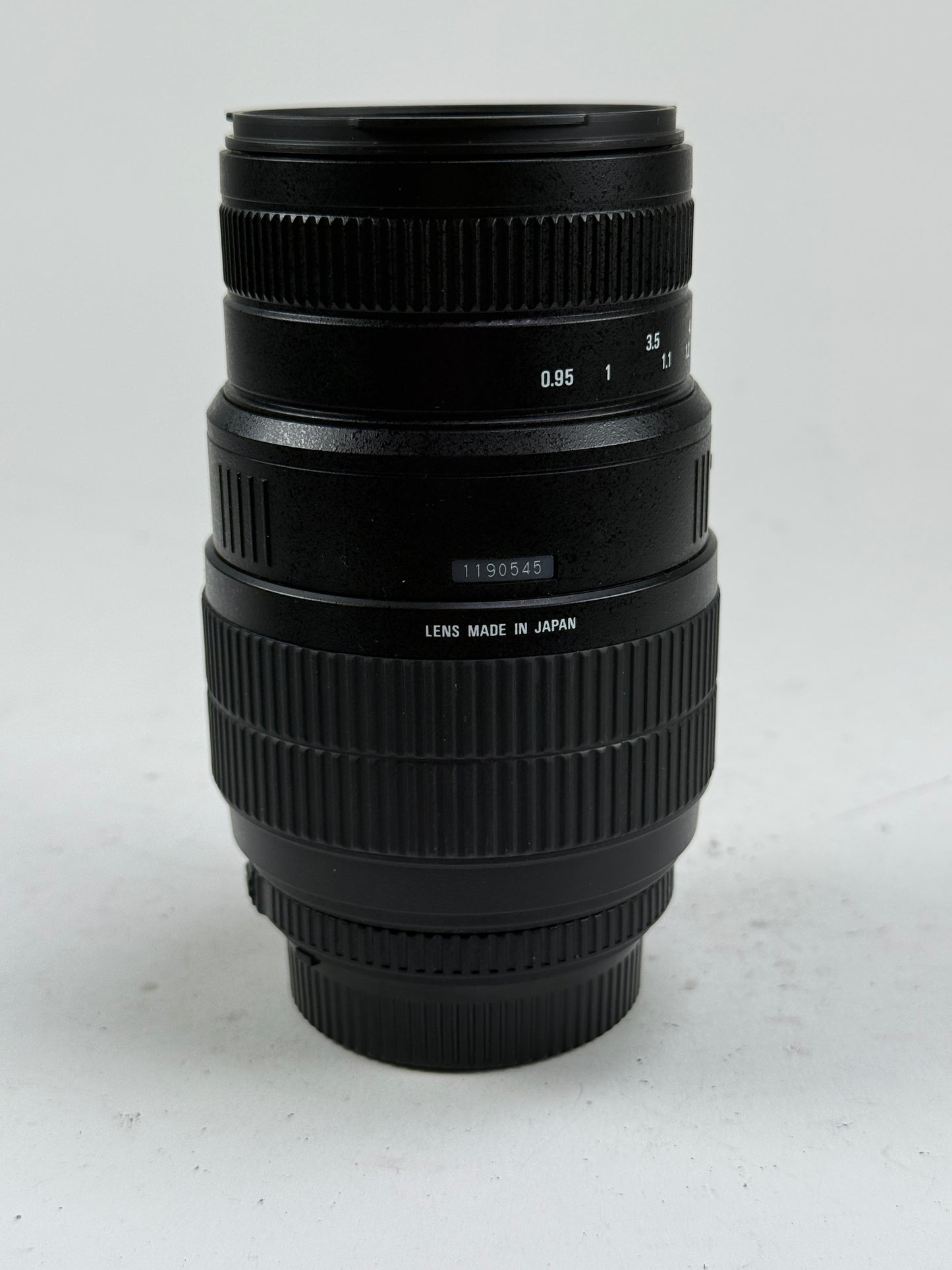 Sigma AF 70-300mm F4-5.6 D APO Macro Lens Nikon