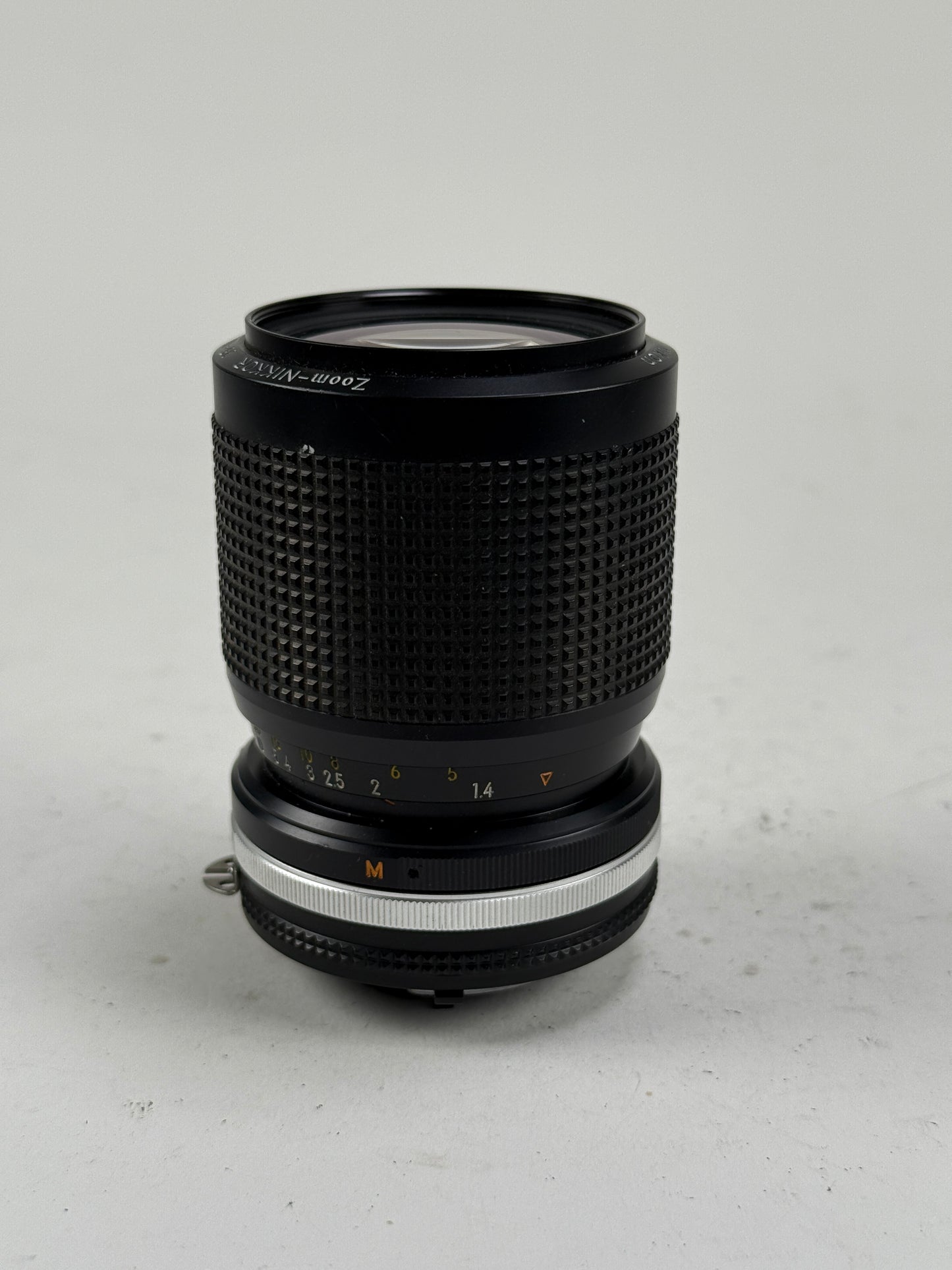 Nikon Zoom Nikkor Ais 35-105mm f3.5-4.5 MF Lens