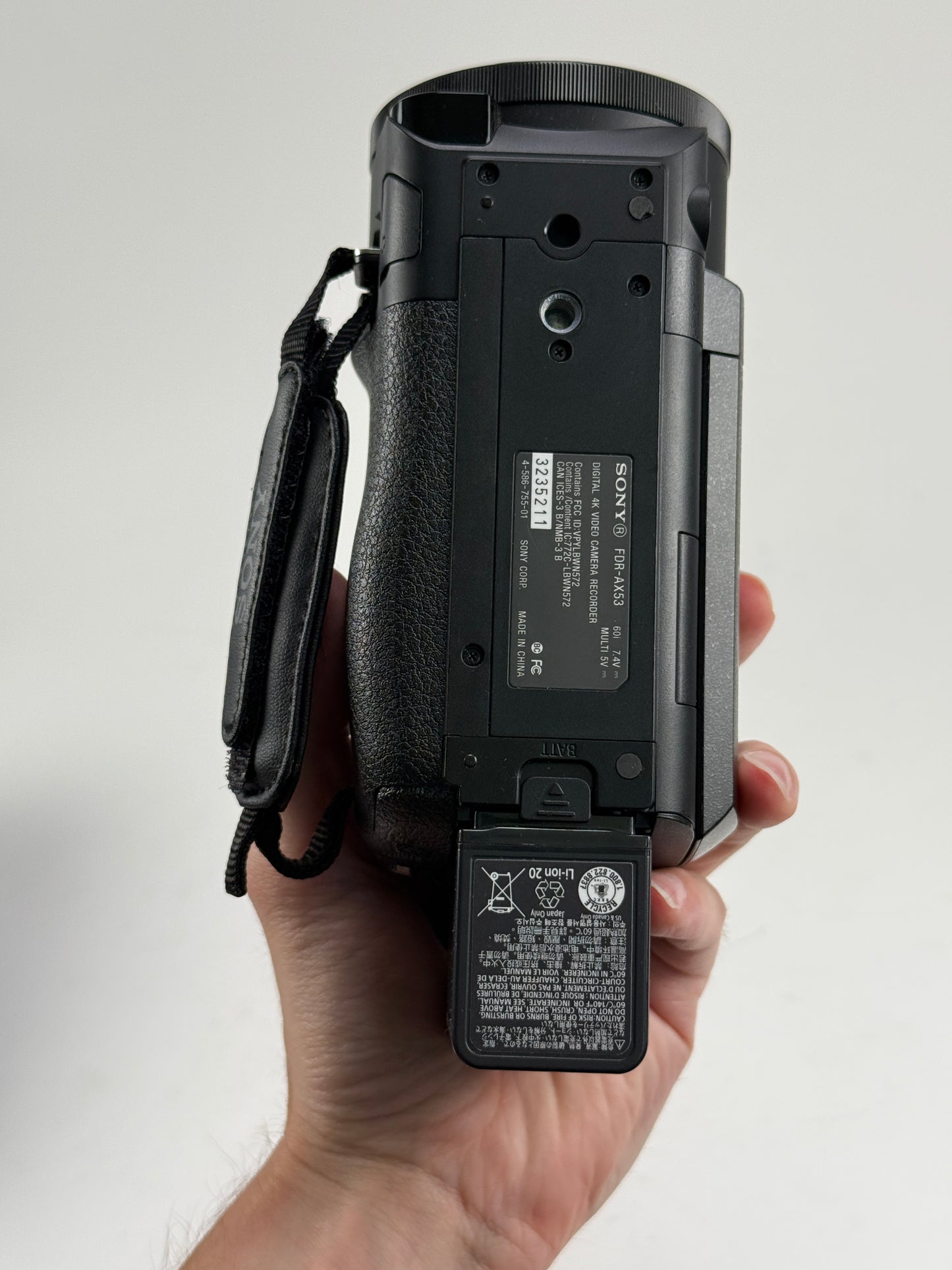 Sony FDR-AX53 Handycam Digital Video 16.6MP 4K