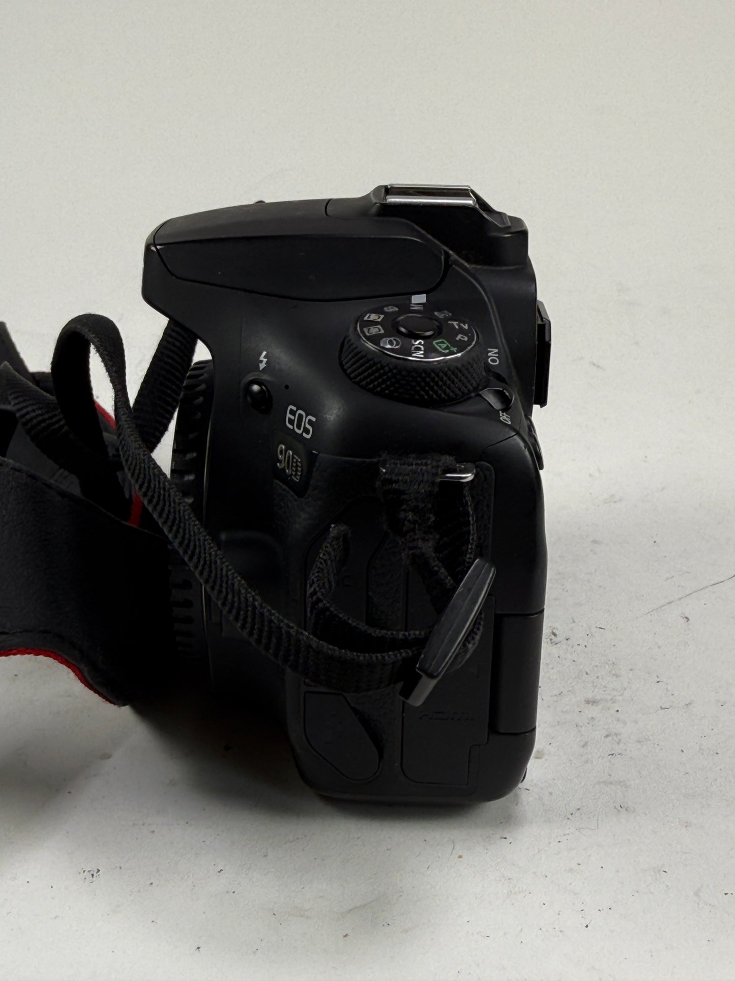 Canon 90D DSLR Camera Body