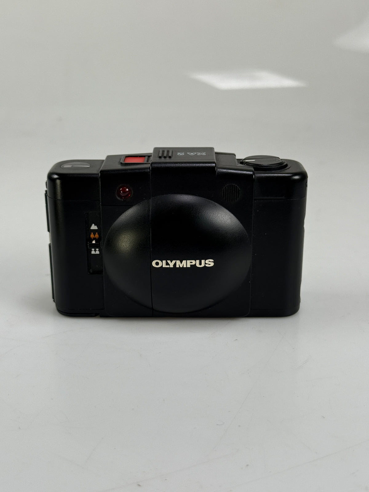 Olympus XA2 35mm Rangefinder Camera 35mm f3.5
