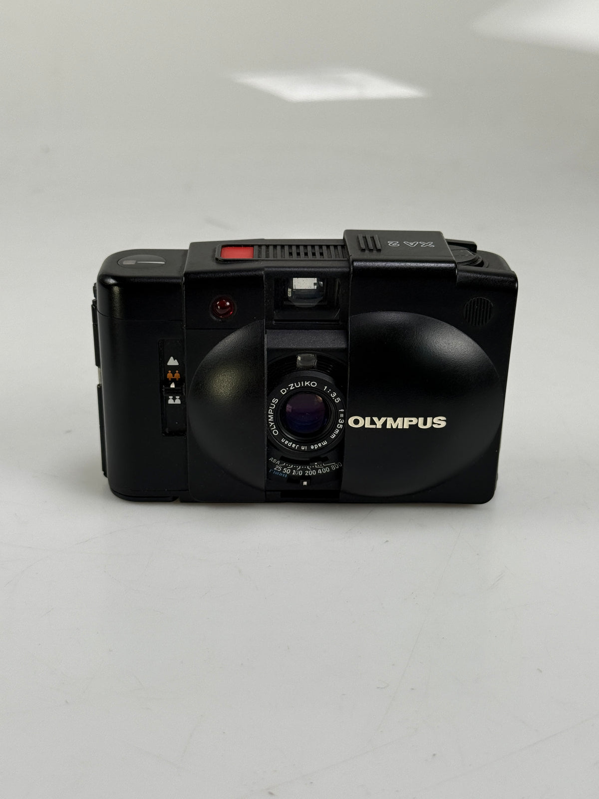Olympus XA2 35mm Rangefinder Camera 35mm f3.5