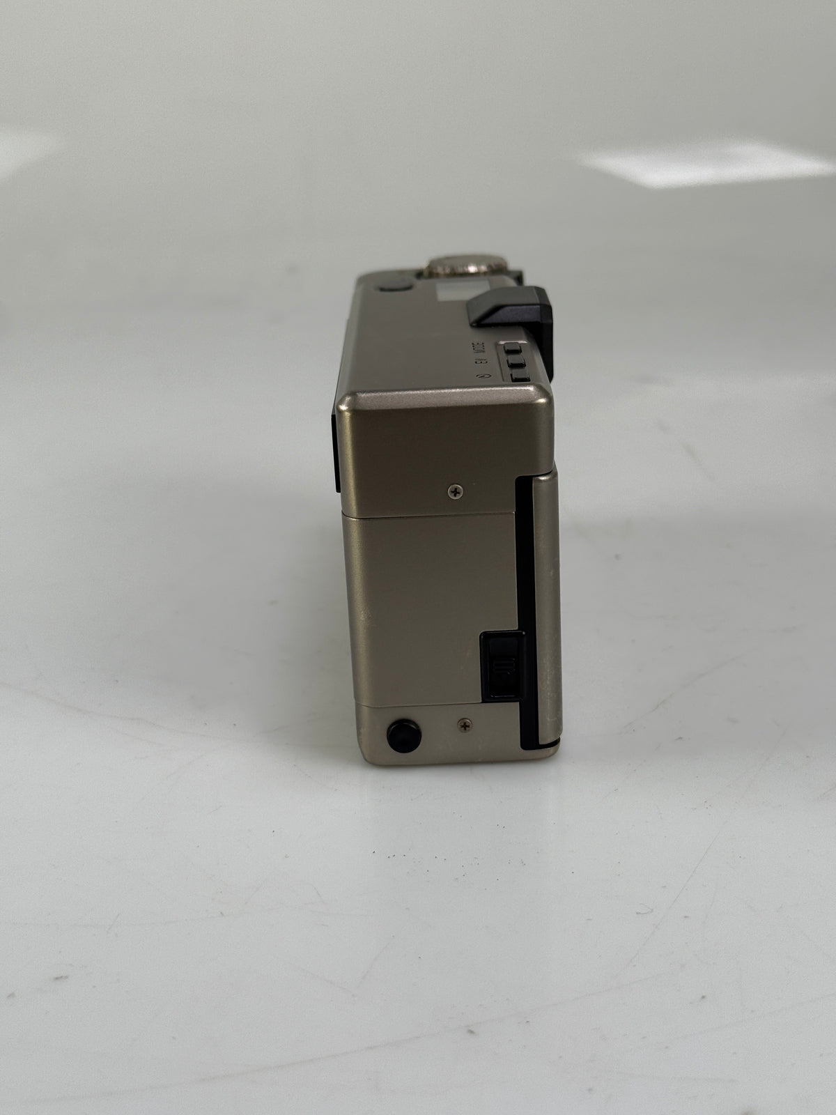 Leica Minilux Film Camera Summarit 40mm f2.4 Point and shoot