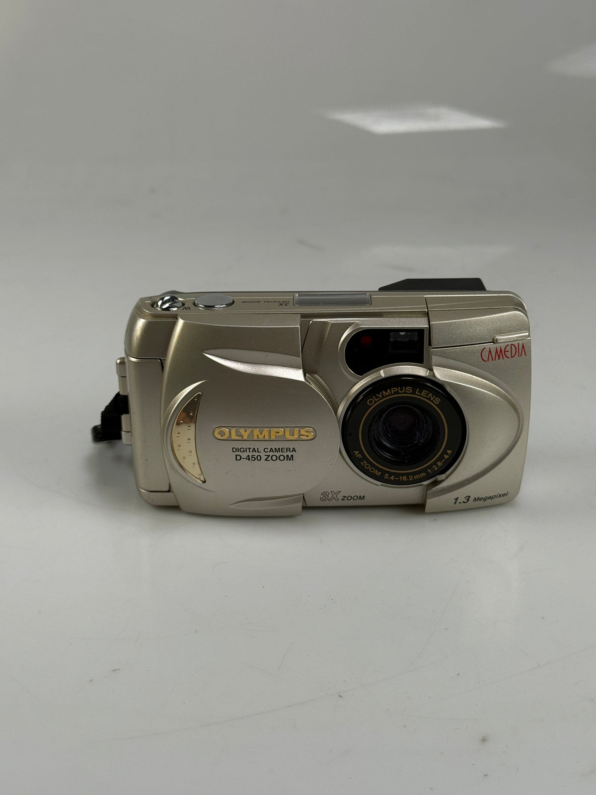 Olympus Camedia D-450 Zoom 1.3MP Digital Point & Shoot Camera w/ memory card