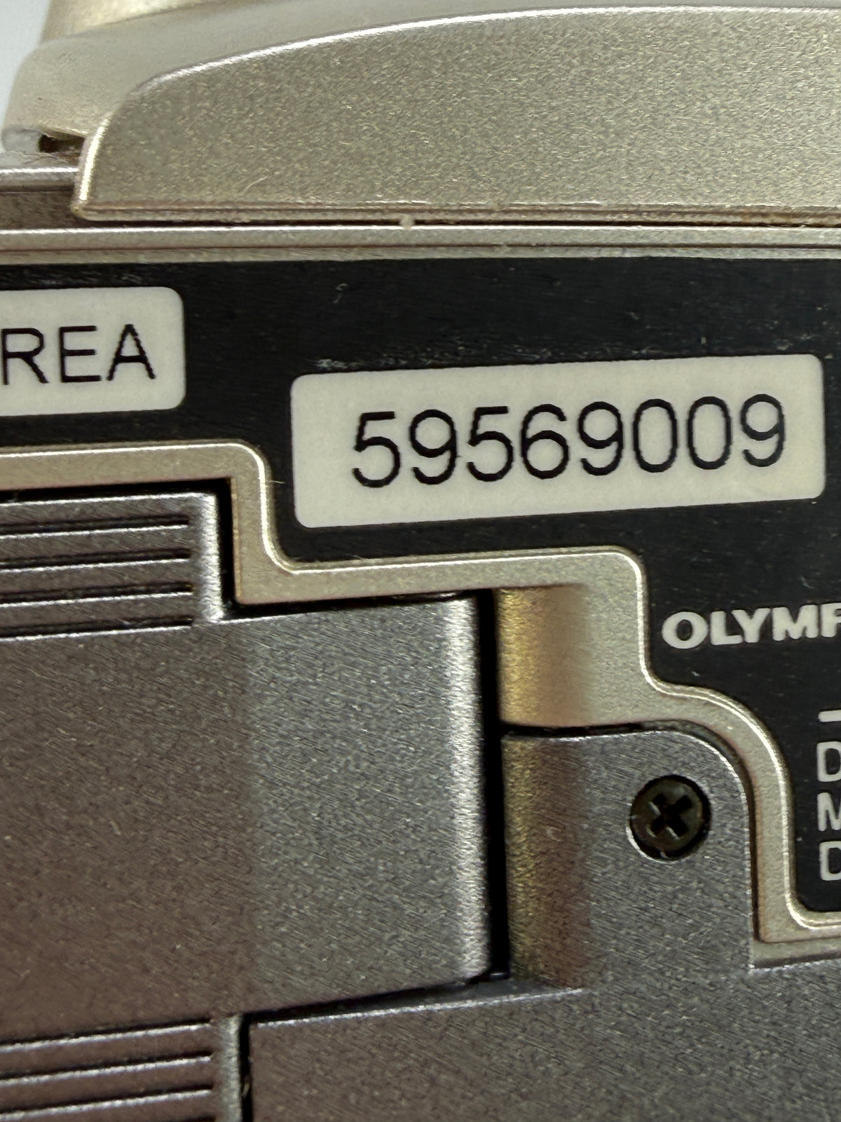 Olympus Camedia D-450 Zoom 1.3MP Digital Point & Shoot Camera w/ memory card