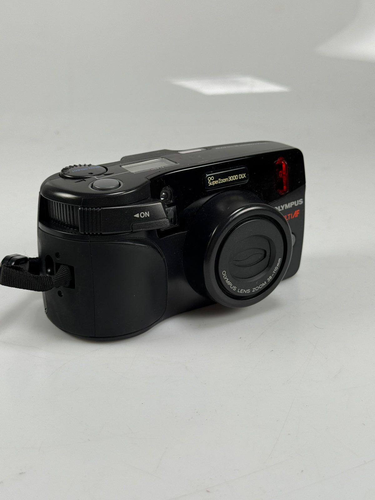 Olympus Superzoom 3000 DLX 35mm Point & Shoot Film Camera Black 37-110mm