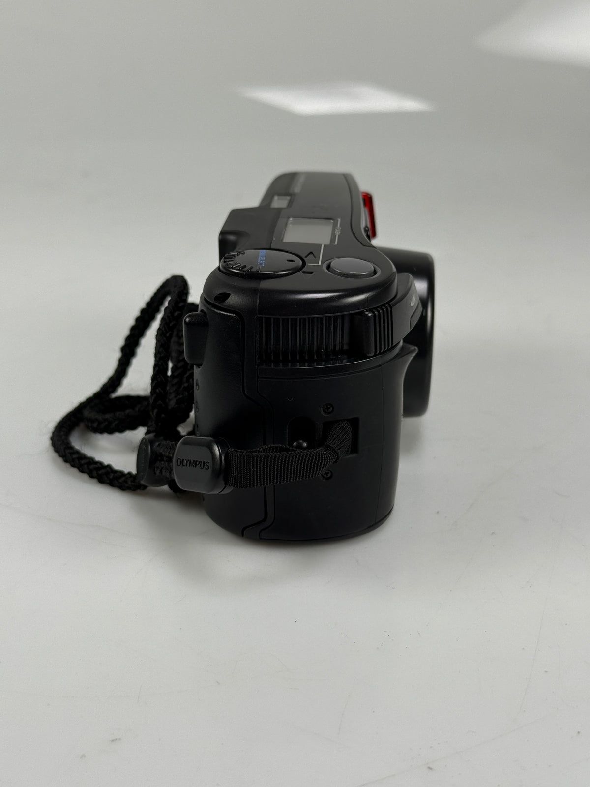 Olympus Superzoom 3000 DLX 35mm Point & Shoot Film Camera Black 37-110mm