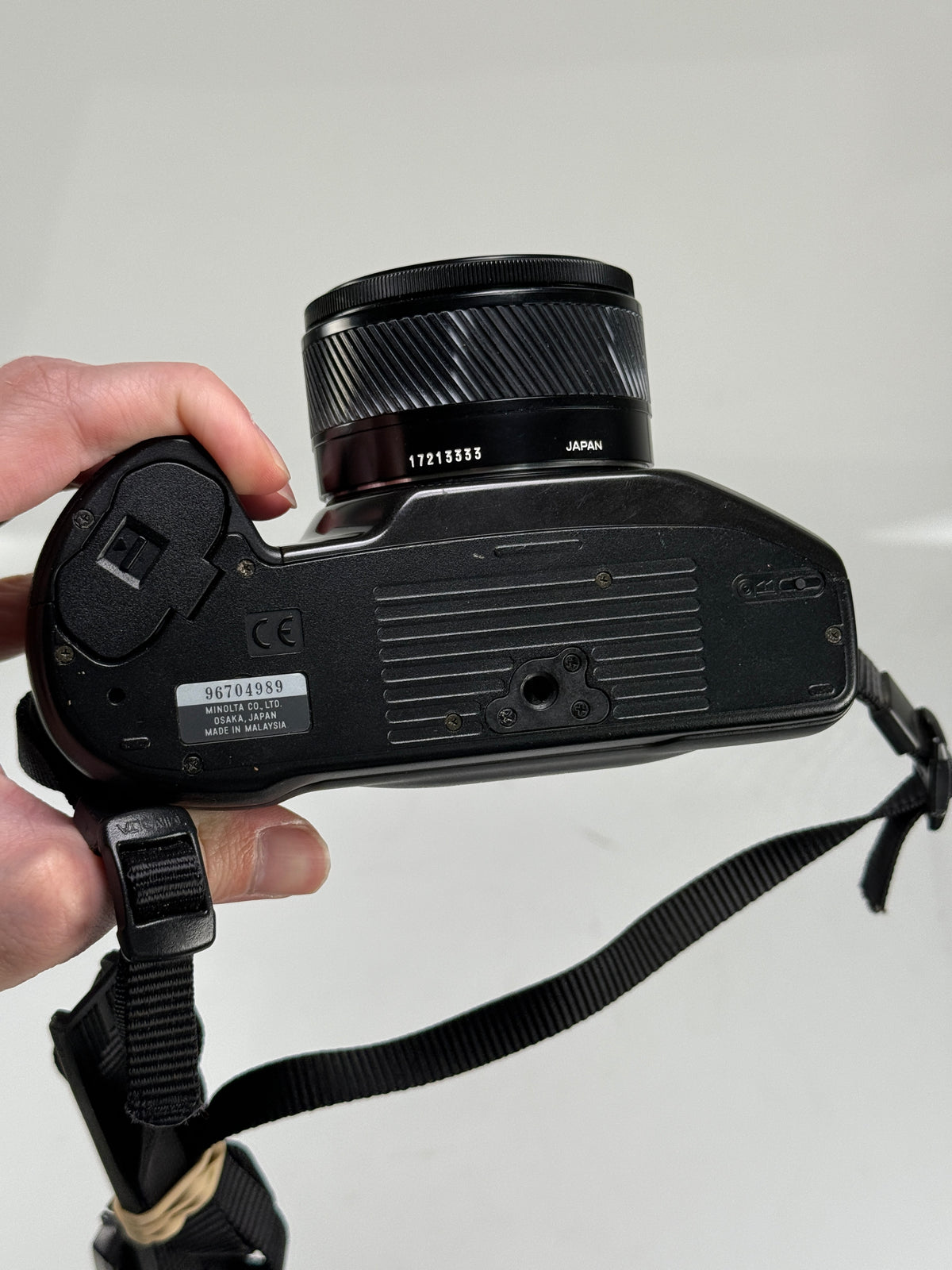 Minolta Maxxum 450si 35mm SLR Film Camera with 50mm f1.7 AF lens