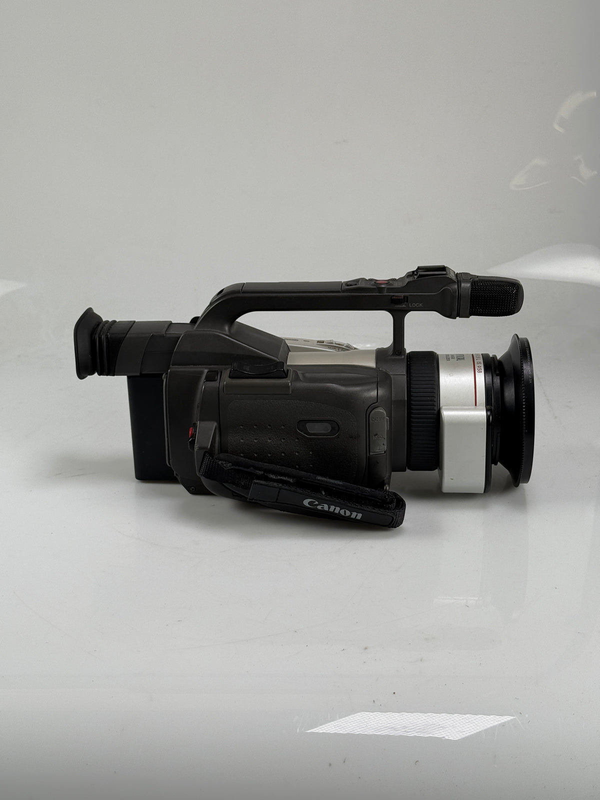 Canon DM-GL1A GL1 3CCD MiniDV Camcorder 20x Optical Zoom