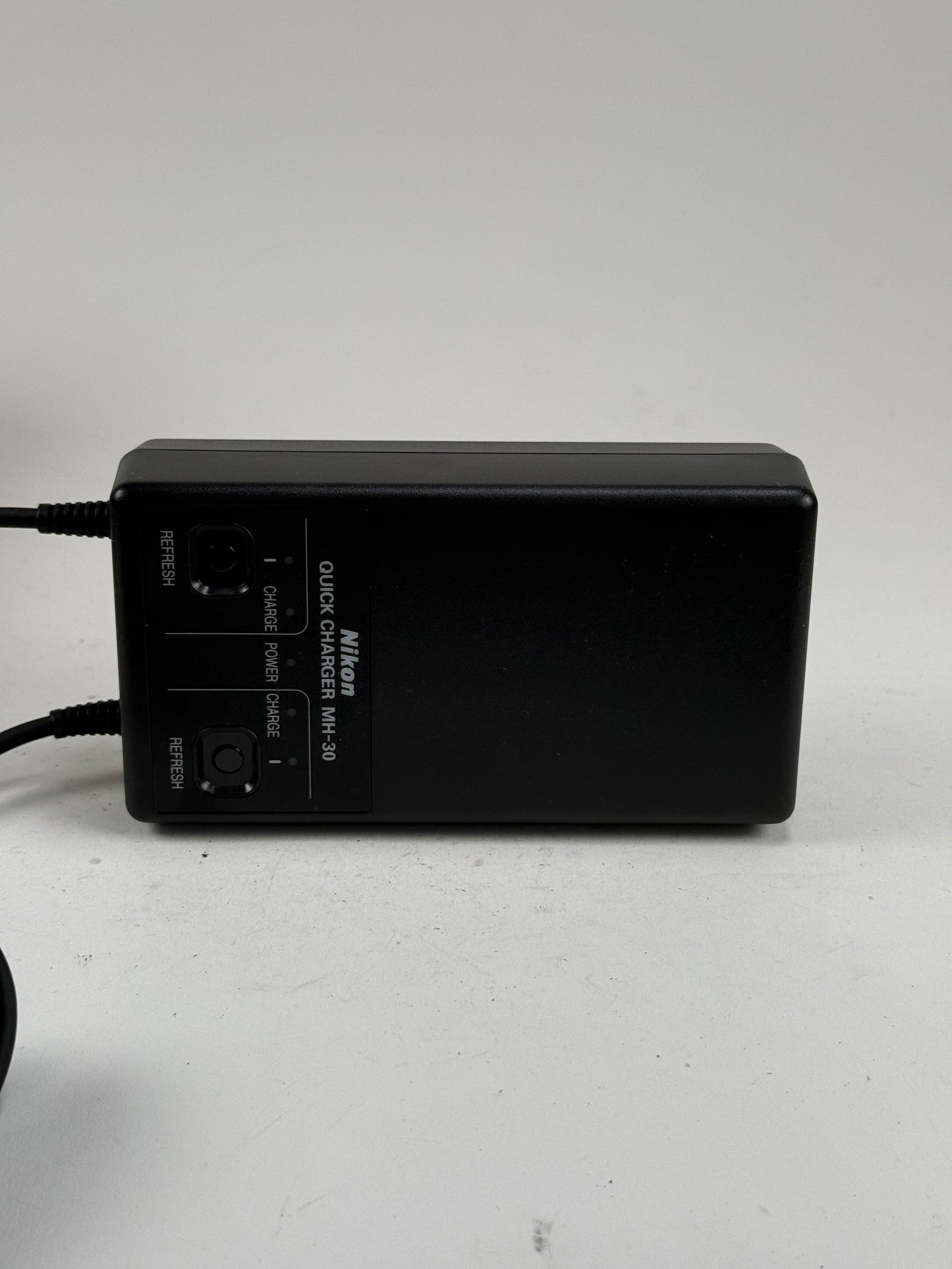 Nikon MH-30 Battery Charger for MN-30 Battery in F5 Cameras