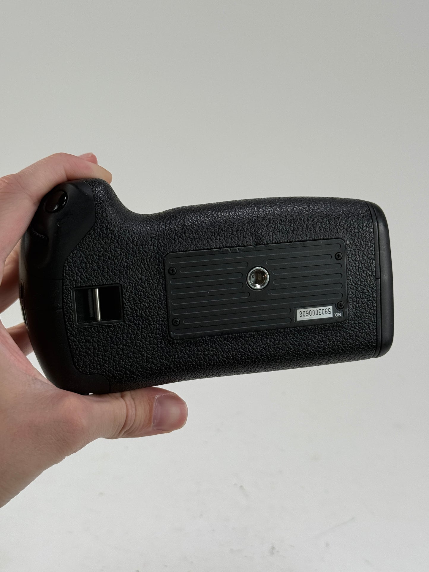 Canon BG-E11 Battery Grip for 5D Mark III, 5DS 5DSR