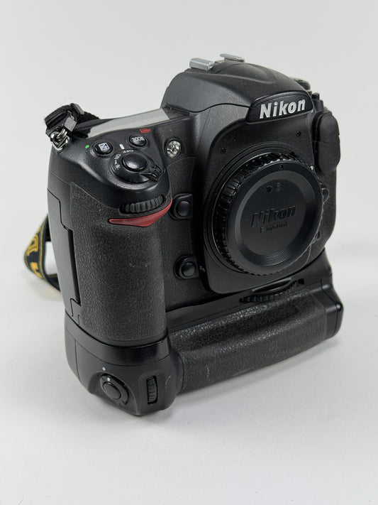 Nikon D300 12.3MP Digital SLR Camera Body w/ Grip