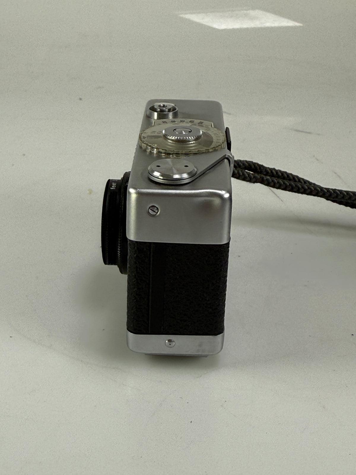 Rollei B 35 B35 35mm Camera Carl Zeiss Triotar 40mm f3.5