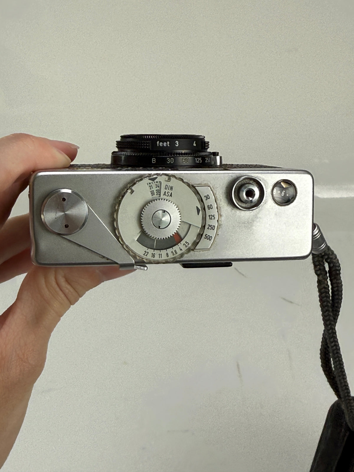Rollei B 35 B35 35mm Camera Carl Zeiss Triotar 40mm f3.5